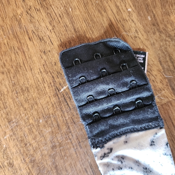 Bombshell Strapless Bra - Picture 2 of 6